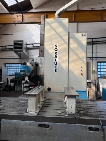 CNC - Fahrständerfräsmaschine